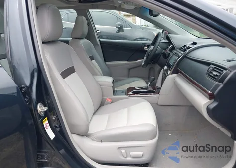 2014 Toyota Camry Xle z USA, uszkodzony, nr VIN 4T4BF1FK8ER412674